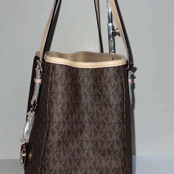 NWT Micheal Kors Large Jet Set - Picture 2 of 4